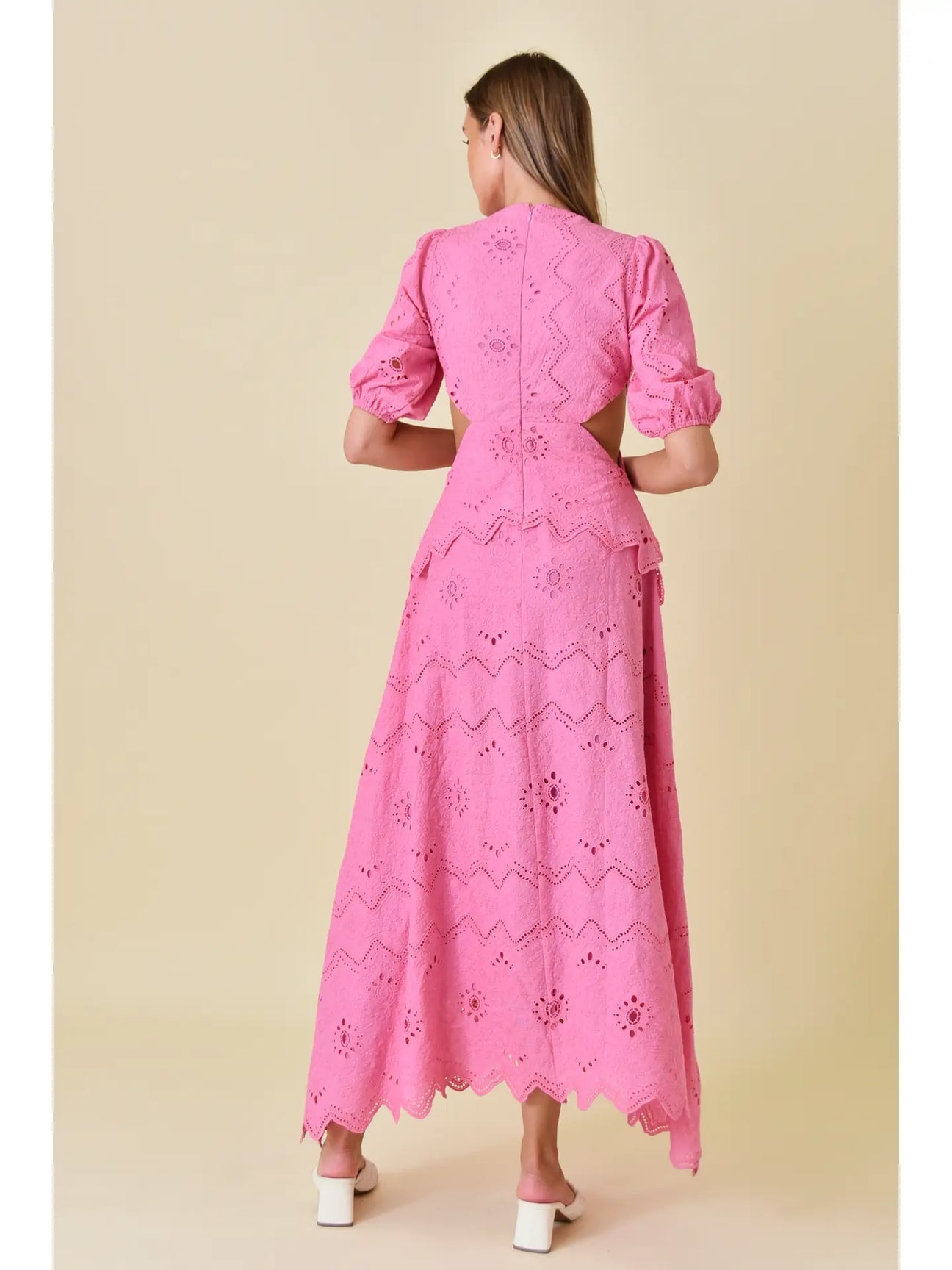 Vestido V-Neck Puff Sleeve Eyelet Pink